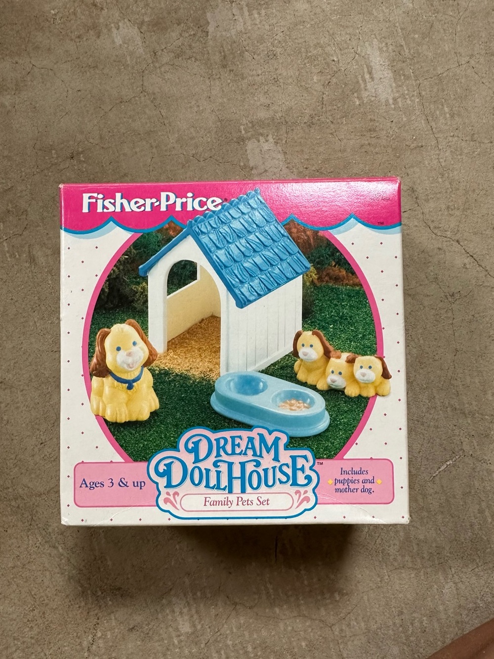 Fisher-Price Loving Family Dream DollHouse Family Pets Set - Blue Roof